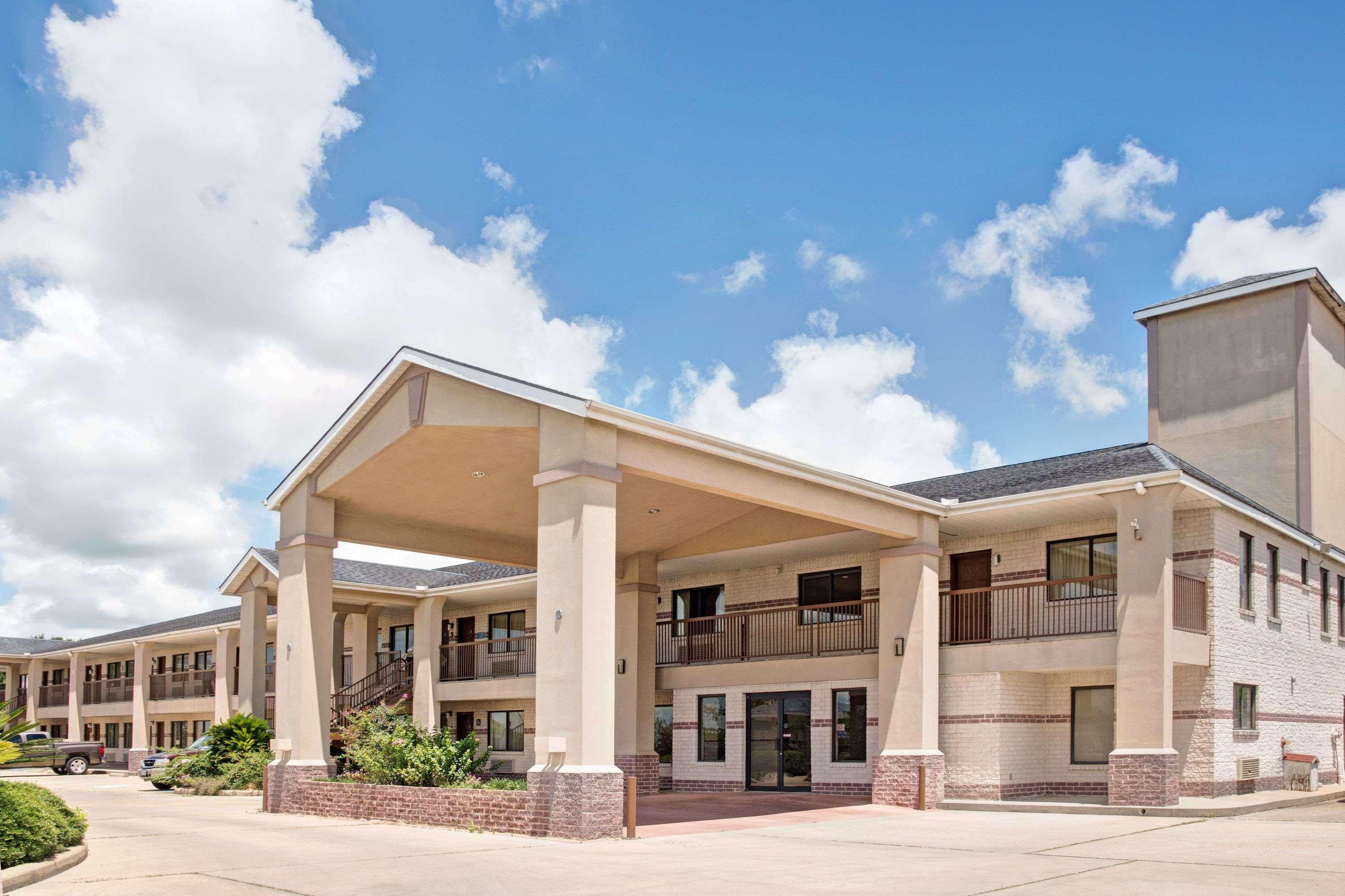 Days Inn By Wyndham El Campo Tx Kültér fotó